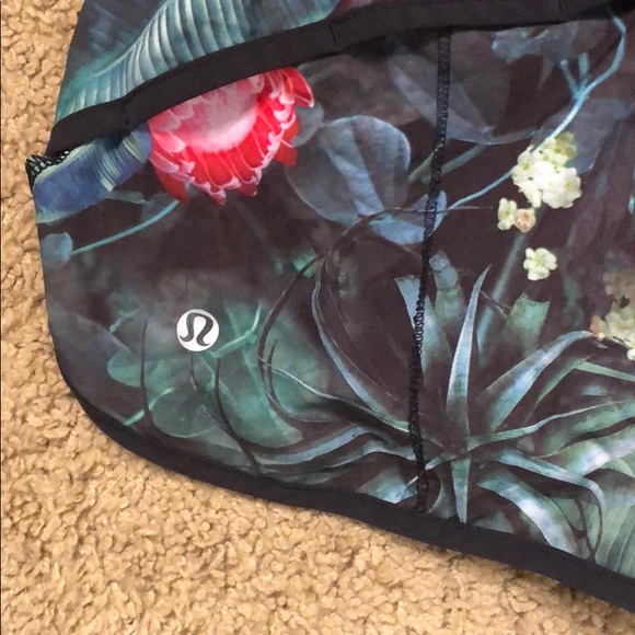 Lululemon shorts - Picture 4 of 4